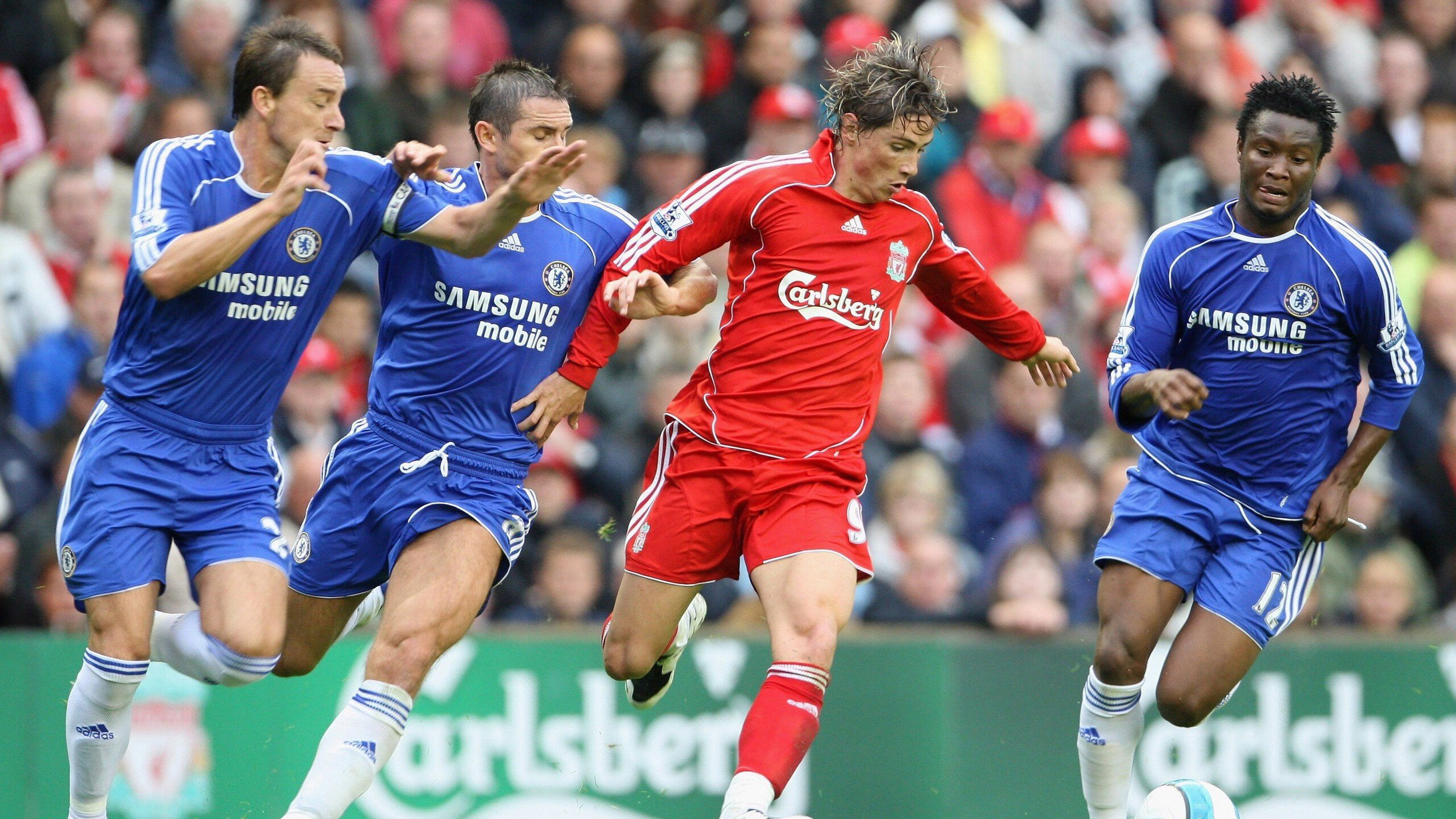 铁幕崩塌之夜,当保罗用十八般兵器肢解了那座叹息之墙