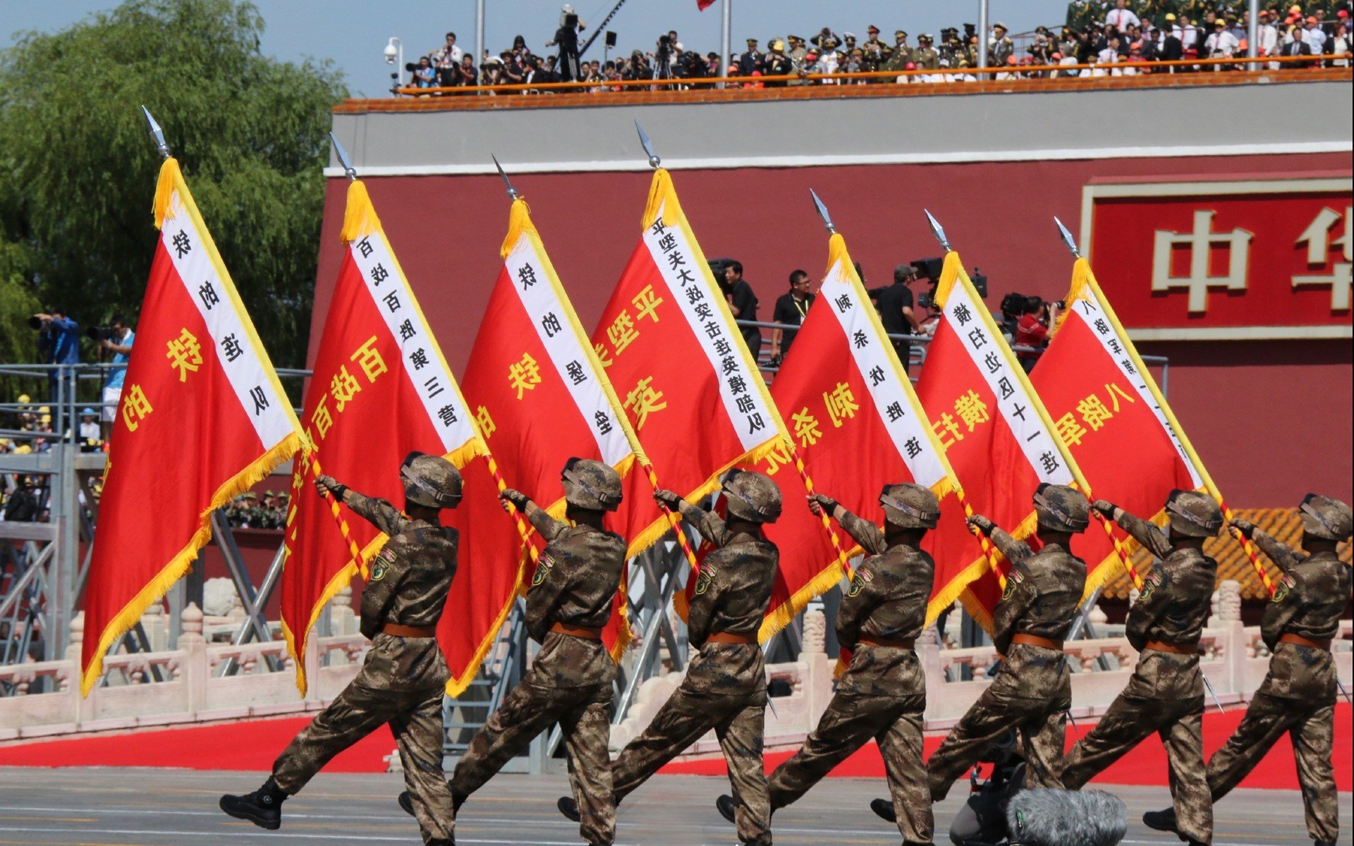 唯一性，从布鲁克林到马尼拉，篮球统治力的双线诠释