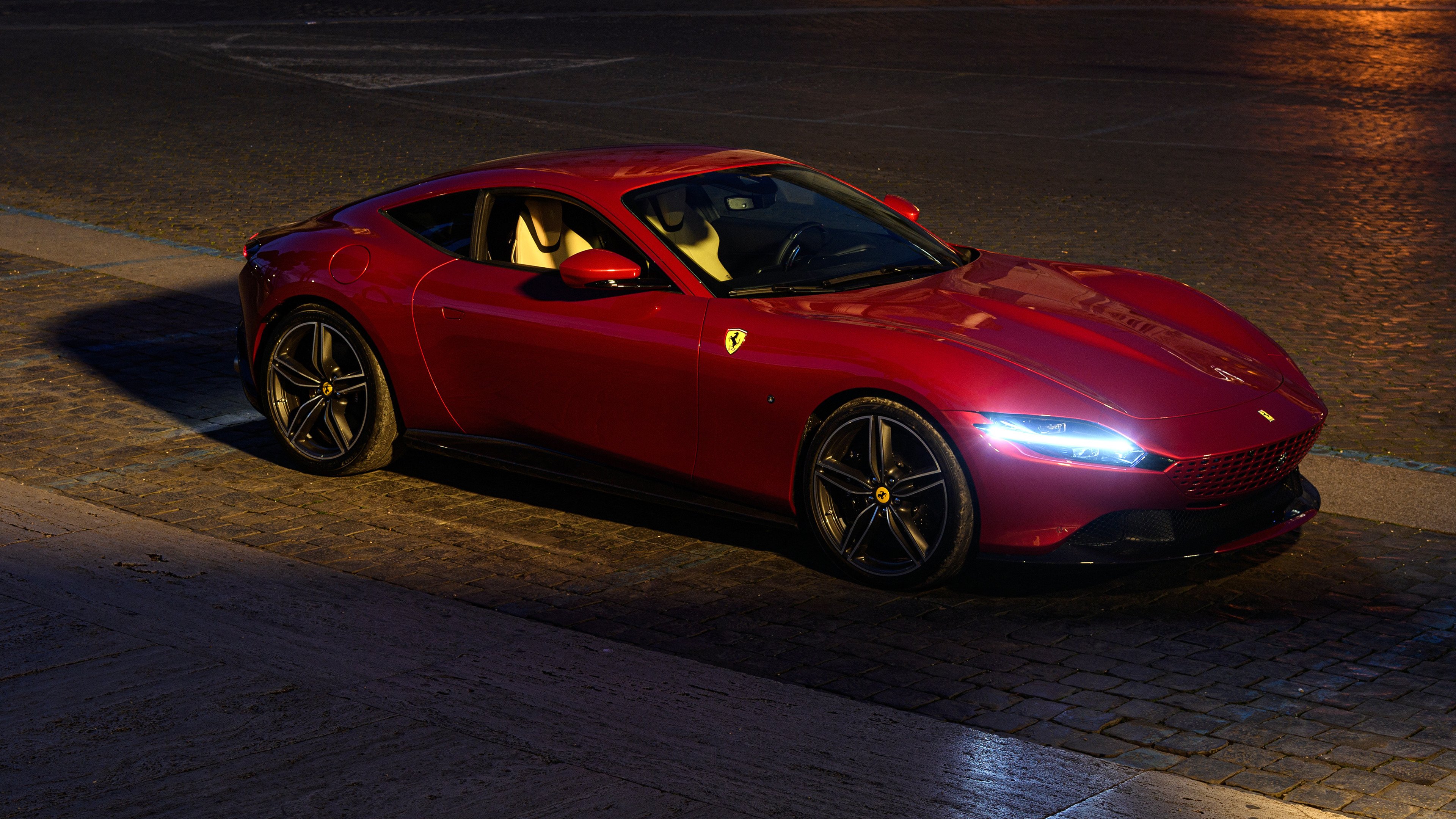 赛道与球场的终极封锁，当F1决赛圈遇上利物浦的塞内加尔防线